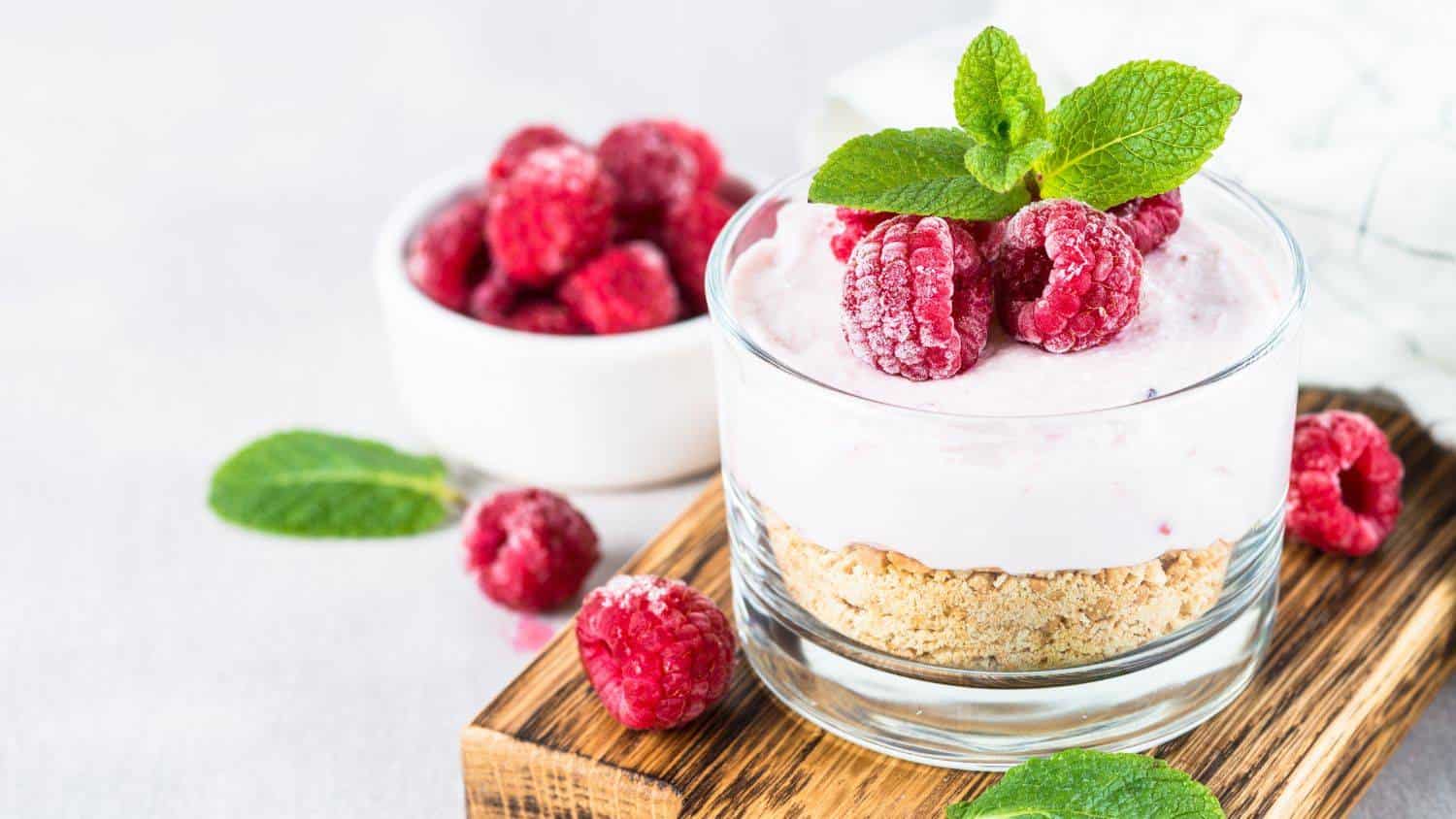 Yoghurt with raspberries