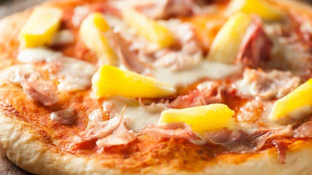 pizza-and-pineapple