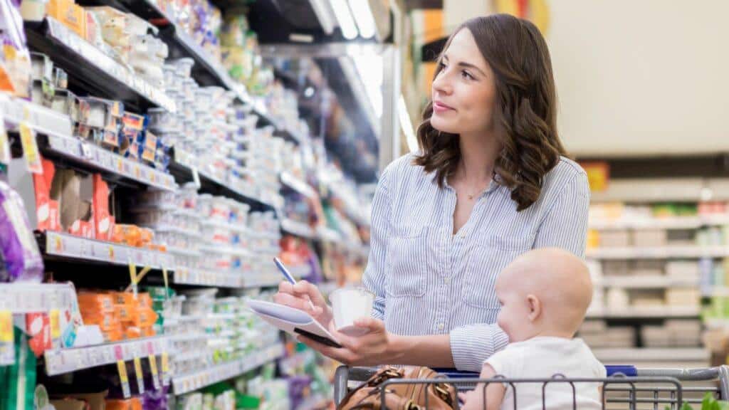 new-mom-doing groceries-functional