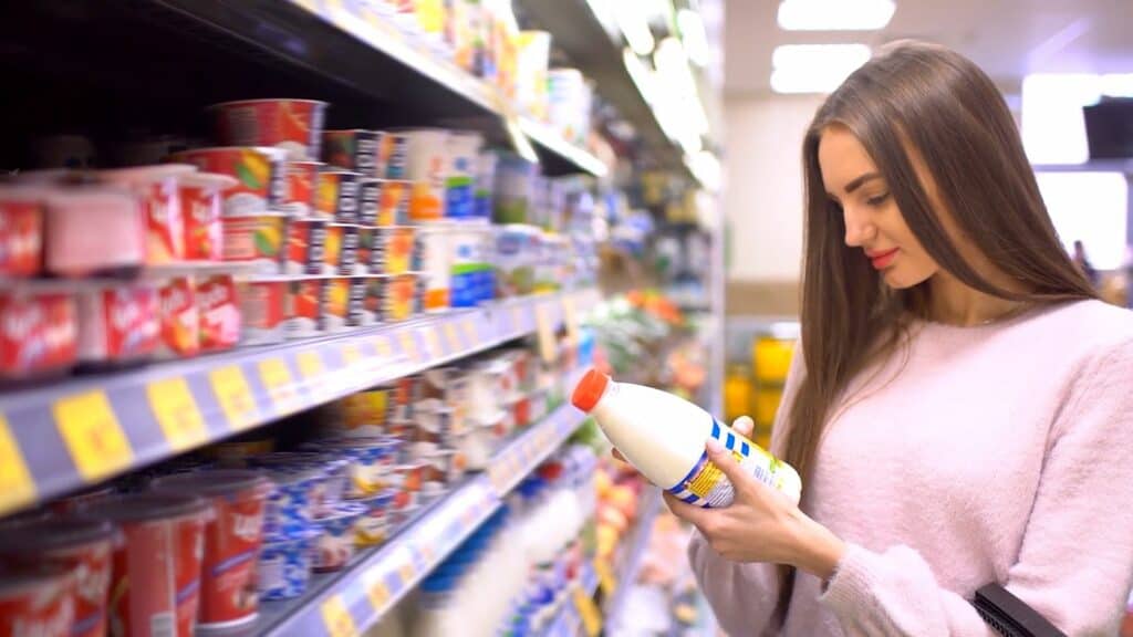 consumer-looking-at-a-product