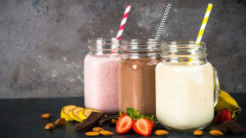 chocolate-strawberry-and-vanilla-milkshakes