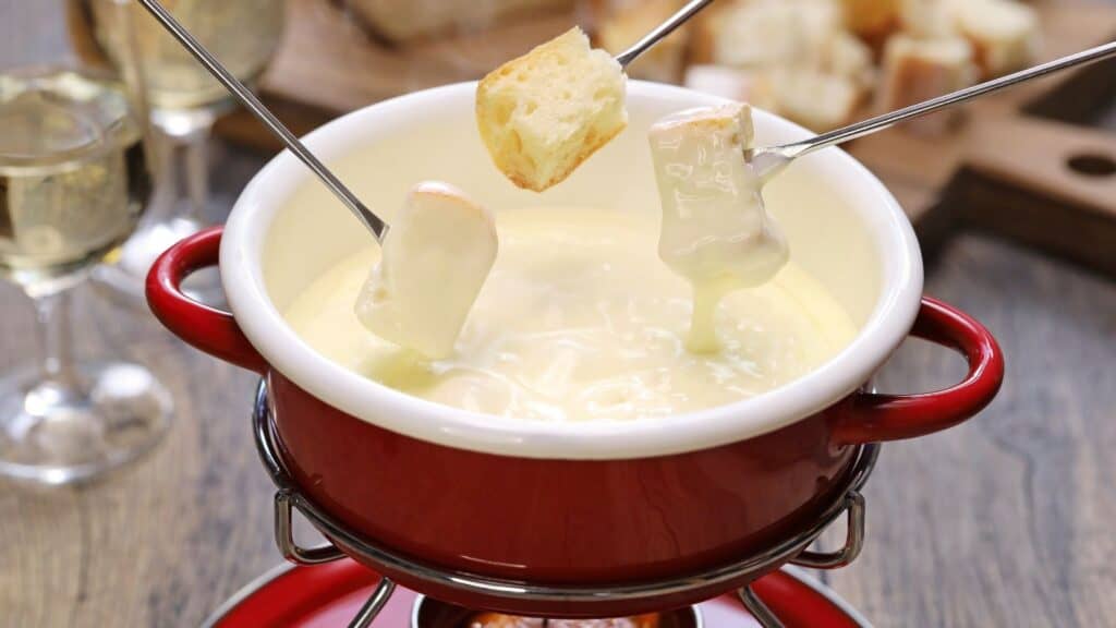 swiss-cheese-as-fondue