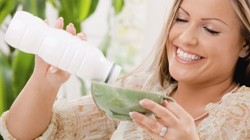 drinking_yogurt