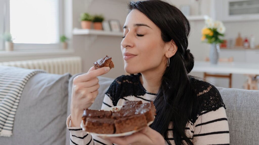 eating-brownies